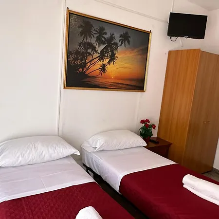 Konukevi Venice Star House 3*